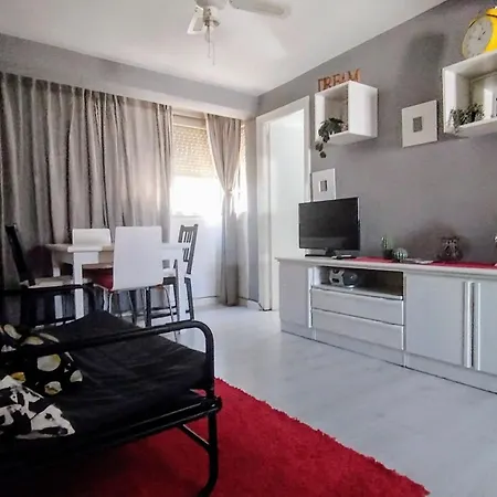 Apartment 1 Y Salon Con Sofa Cama Bien Comunicado Con El Centro *