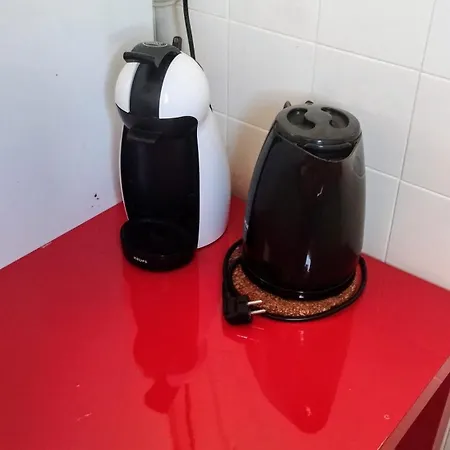 1 Y Salon Con Sofa Cama Bien Comunicado Con El Centro *