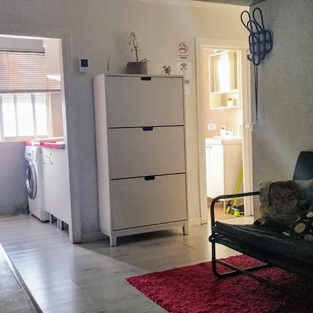 1 Y Salon Con Sofa Cama Bien Comunicado Con El Centro Séville